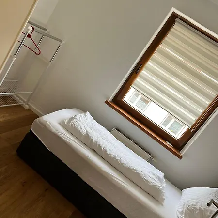 Apartment Zimmer In *