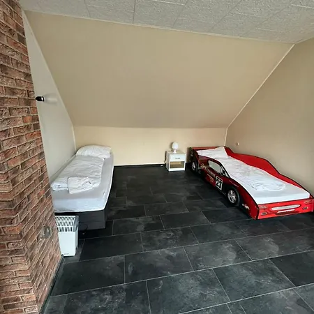 Zimmer In Apartment Kaiserslautern